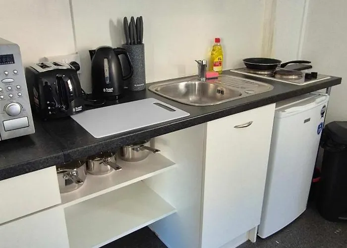Spacious Central Coventry Budget Studio