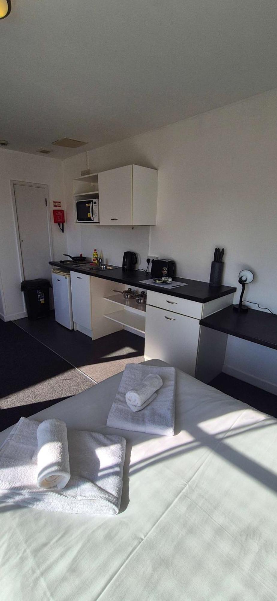Spacious Budget Apartment Coventry